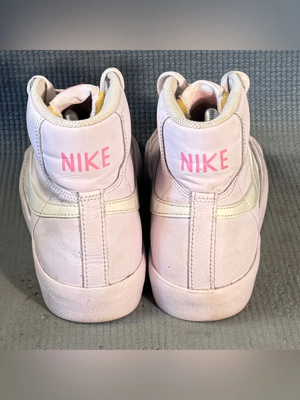 Nike Blazer Mid 77 'Digital Pink' Sneakers CZ0376-500 Women’s Size‎ 7